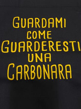 GREMBIULE GUARDAMI COME GUARDERESTI UNA CARBONARA